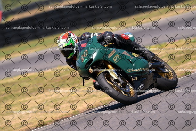 26bt04-2181 | markuskiefer.com - Realisiert mit Pictrs.com