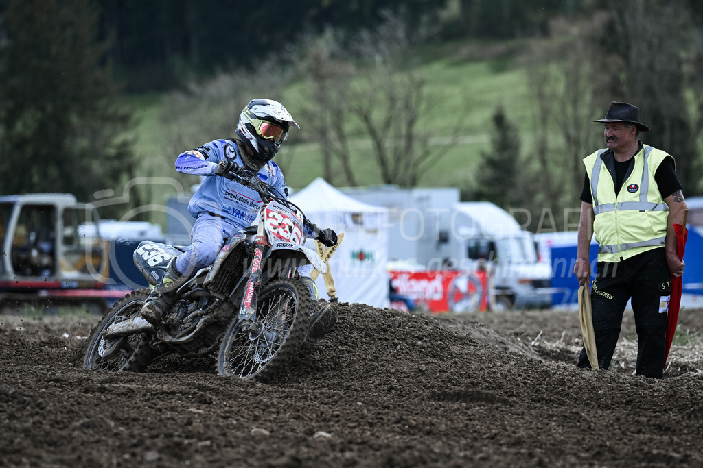 Motocross Schlatt bei Winterthur - 29. April 2023 | #236 Simonet Lukas aus Schlatt (CH) auf Yamaha Yzf 250 in der Kategorie MX2 am Motocross Schlatt bei Winterthur, 29. April 2023.
Instagram: @mx_schlatt | @mc_wila | @sam_schweiz
Bild: Sportfotografie Markus Aeschimann | www.markus-aeschimann.ch - Realisiert mit Pictrs.com