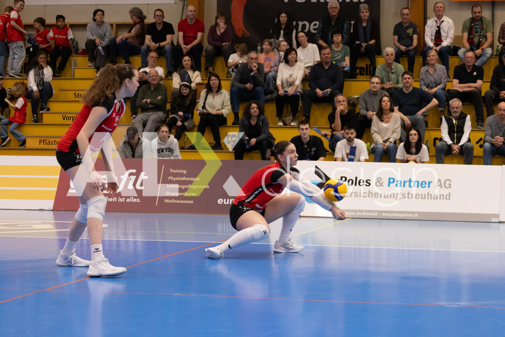 Volleyball I Frauen I Saison 2025-2026 I Volleyball NLA | Women I 1/2 Finals I  VC Kanti Schaffhausen - Sm'Aesch Pfeffingen I 07.03.2026 | 17 Leana Zuvic (CH) (VC Kanti Schaffhausen) - Aussen - Realisiert mit Pictrs.com