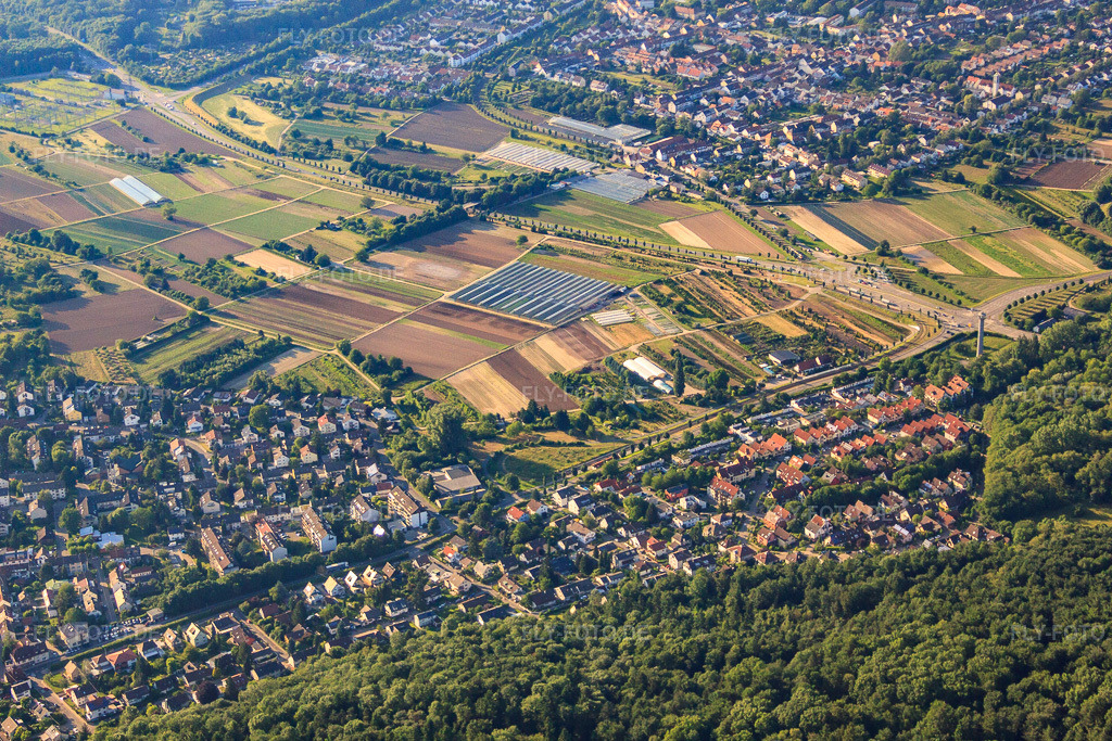 Luftbild: Ortsansicht von Osten im Ortsteil Wolfartsweier in Karlsruhe im Bundesland Baden-Württemberg in Deutschland. Foto: IMG_57761.jpg vom 14.06.2013 durch Werner Riehm/FLY-FOTO.deAuflösung des Originals: 4752 x 3168 px