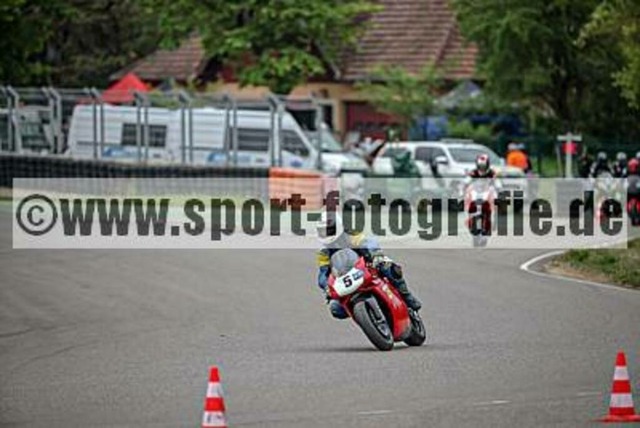 pube9868 | Professionelle Fotos von Sportveranstaltungen, aber auch Hochzeiten und anderen Events. - Realisiert mit Pictrs.com
