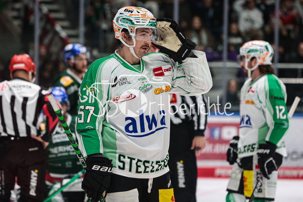 Augsburger Panther - Bietigheim Steelers | Daniel Weiss (SCB 57) in Aktion