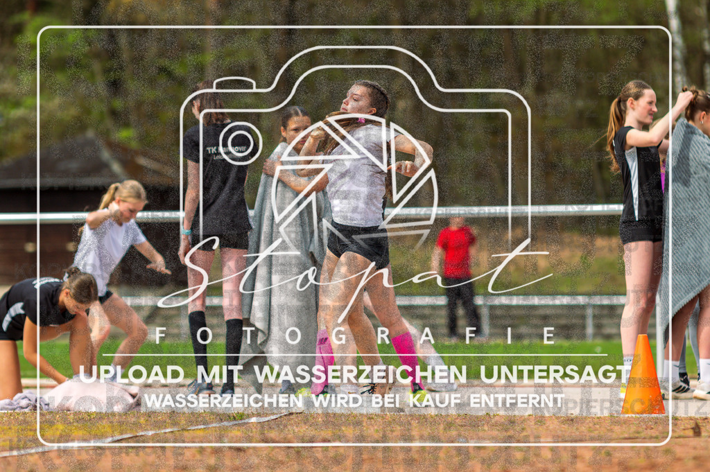 KMHK-1093 | Kreismeisterschaften Leichtathletik-Wurf Heidekreis 2026 im Boehmewaldstadion, Soltau (Simon Paul Stopat) - Realisiert mit Pictrs.com