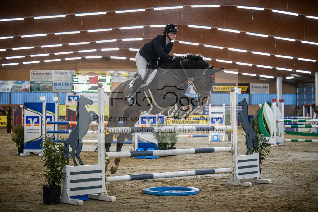 DOS_B959 | Entdecke hochwertige Reitturnierfotos von Foto Oger. Professionell, emotional und authentisch – jetzt Lieblingsmomente im Shop bestellen.Deutschlandweite Turnierfotografie. - Realisiert mit Pictrs.com