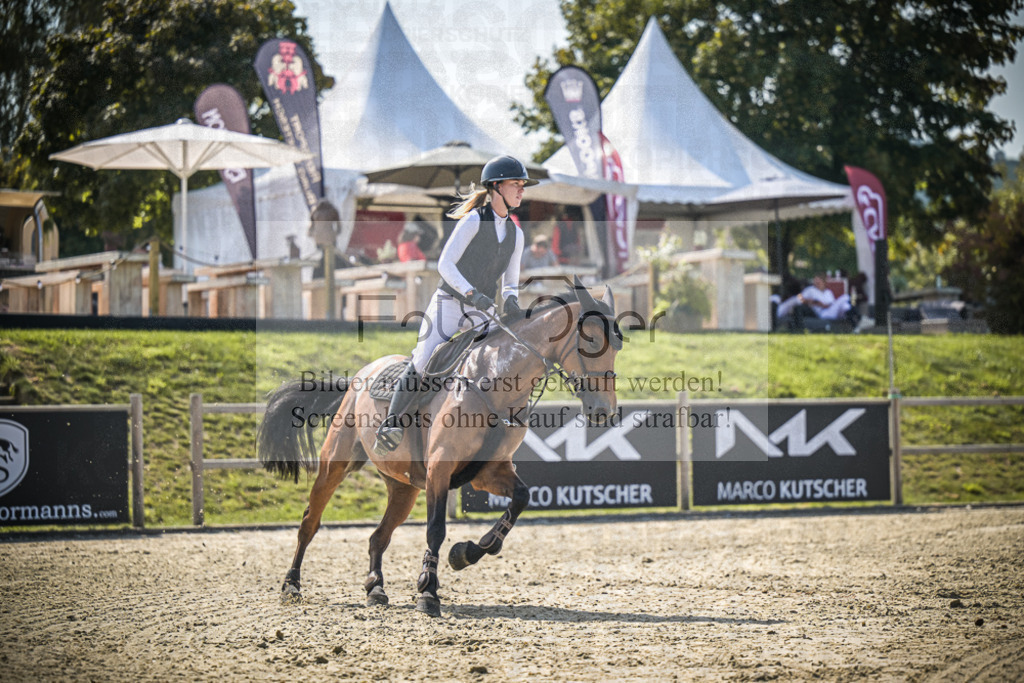 DOS_4012 | Entdecke hochwertige Reitturnierfotos von Foto Oger. Professionell, emotional und authentisch – jetzt Lieblingsmomente im Shop bestellen.Deutschlandweite Turnierfotografie. - Realisiert mit Pictrs.com