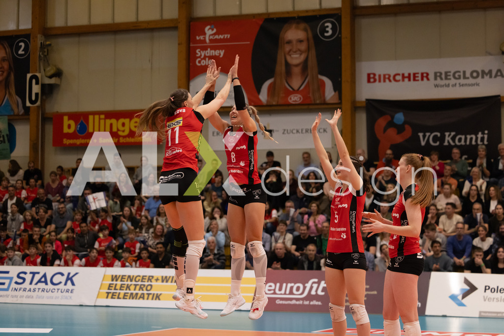 Volleyball I Frauen I Saison 2025-2026 I Volleyball NLA | Women I  Playoffs Finals 2/5 I  VC Kanti Schaffhausen - viteos NUC I  10.04.2026 | 8 Lina-Marie Lieb (DE) (VC Kanti Schaffhausen) – Aussen und 11 Kateřina Holásková (CZ) (VC Kanti Schaffhausen) – Mitte - Realisiert mit Pictrs.com