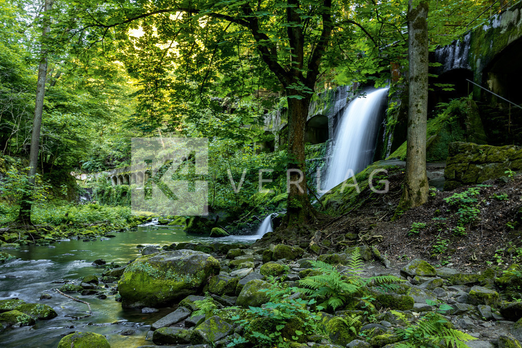 Wandbild-Lohmener-Klamm-0U3A0108 | In der Lohmener Klamm findet man nach einer kurzen Wanderung das Historische Wasserkraftwerk  - Realisiert mit Pictrs.com