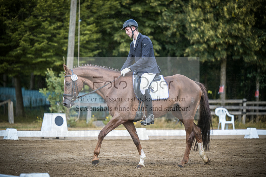DOS_0573 | Entdecke hochwertige Reitturnierfotos von Foto Oger. Professionell, emotional und authentisch – jetzt Lieblingsmomente im Shop bestellen.Deutschlandweite Turnierfotografie. - Realisiert mit Pictrs.com