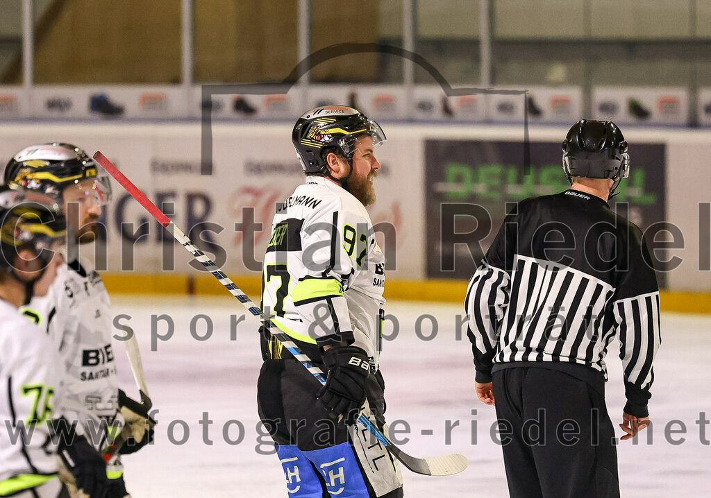 2024-03-01_141_TSV_Erding_gegen_ERSC_Amberg | Erding, Deutschland, 01.03.2024:
Eishockey, Bayernliga Playoffs 2023 / 2024, 5. Spieltag, TSV Erding gegen ERSC Amberg, Endergebnis: 9:0

Daniel Krieger (ERSC Amberg, #97)

Foto: Christian Riedel / fotografie-riedel.net