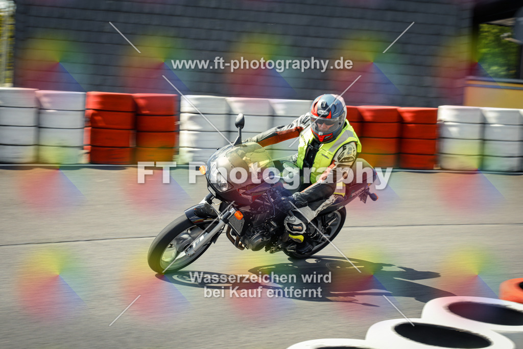 OBK_Mai_Martina_Markus-11111 | Hier findet Ihr Bilder von Touristenfahrten auf der Nürburgring Nordschleife oder von anderen Veranstaltungen die ich besucht habe. Viel Spass beim Durch Schauen 