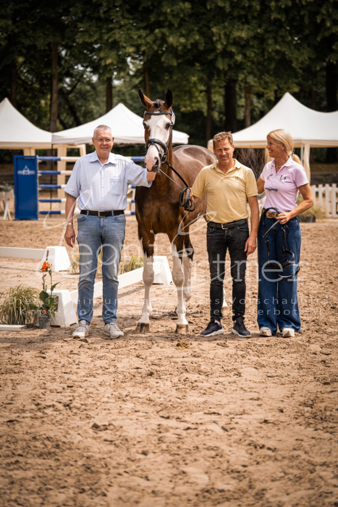 3.Fr00198 | Leoni Ertmer Photography - Realisiert mit Pictrs.com