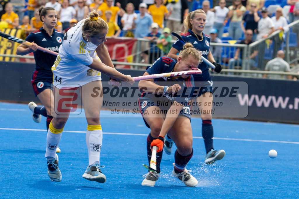Final4_20250531-1300-Z09_2511 | Krefeld, Deutschland, 31.05.2025:  Feldhockey Final4 2025 – „Deutsche Feldhockey-Meisterschaften 2025“ im Gerd-Wellen-Hockeyanlage am 31.05.2025 in Krefeld, Deutschland. (Foto von Kramhöller/Fehrmann/Kaste)Krefeld, Germany, 31.05.2025: Feldhockey Final4 2025 – „Deutsche Feldhockey-Meisterschaften 2025“ in Gerd-Wellen-Hockeyanlage at 31.05.2025 in Krefeld, Deutschland. (Foto from Kramhöller/Fehrmann/Kaste)