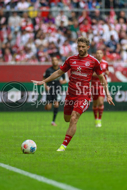 10.05.2026, GER, Fussball, Herren, 2. BL, Saison 2025/2026, Fortuna Düsseldorf - SV Elversberg | Christopher Lenz in Aktion am Ball, Einzelaktion
