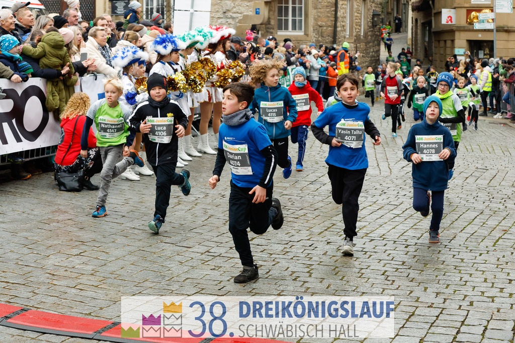 400m AOK Junior Cup | 3 Koenigslauf 2024 400m AOK Junior Cup - Realisiert mit Pictrs.com