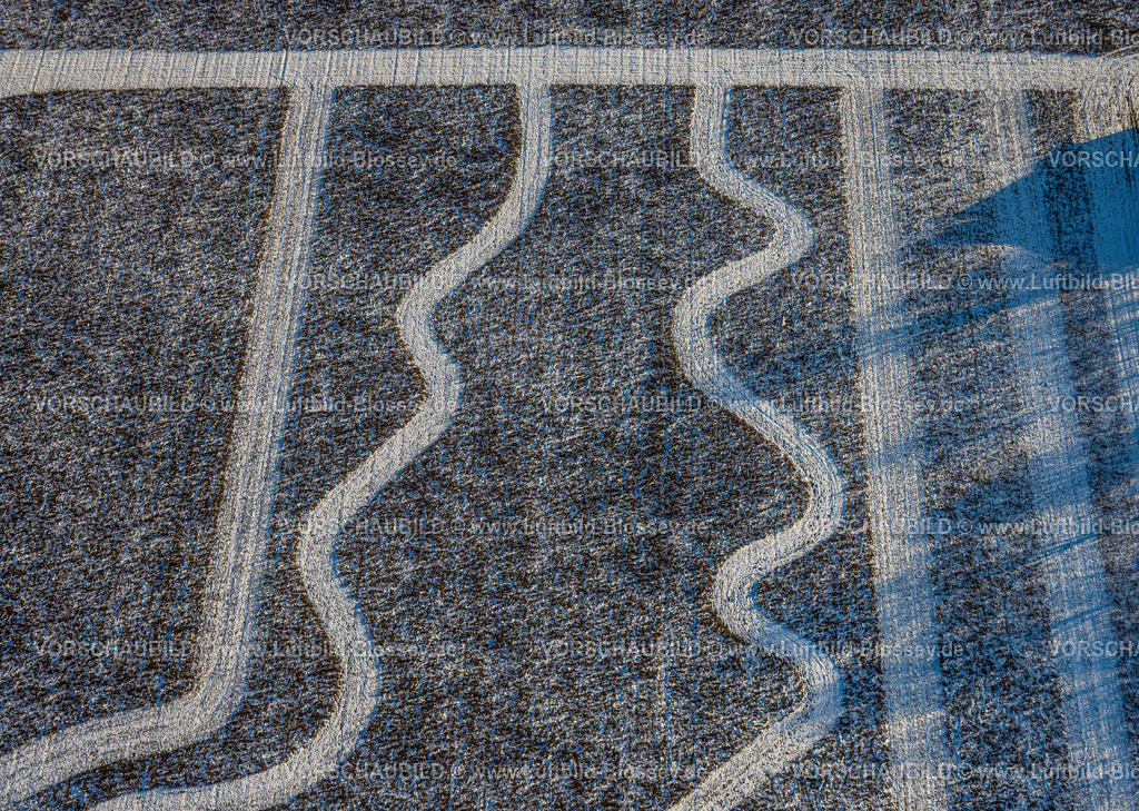 Hamm260105403 | Luftbild, Wiesen und Felder in Formen und Farben in einer Winterlandschaft am Schweinemast-Betrieb Rörig KG, Redoute, Uentrop, Hamm, Ruhrgebiet, Nordrhein-Westfalen, Deutschland