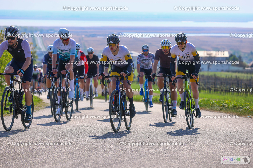 TRA_0106 | Neusiedlersee Radmarathon 2026@sportshot_your_pictrs #yourpictures#roadtowm2029 #nrm #neusiedlerseeradmarathon #neusiedlersee #neusiedlerseetourismus #burgenland #mörbisch #nrm26 #burgenlandtourismus #voglundco #poweredbyburgenlandtourismus #radsport #rad #marathon #ucigranfondo #visitburgenland #ucigranfondoworldseries