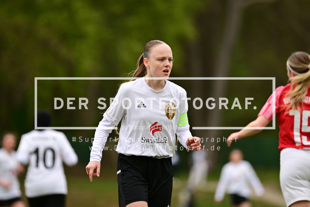 Fußball I Frauen I Saison 2025-2026 I Bezirksliga I 21. Spieltag I Harburger TB - Rahlstedter SC I 164567 | Der Sportfotograf. - Realisiert mit Pictrs.com