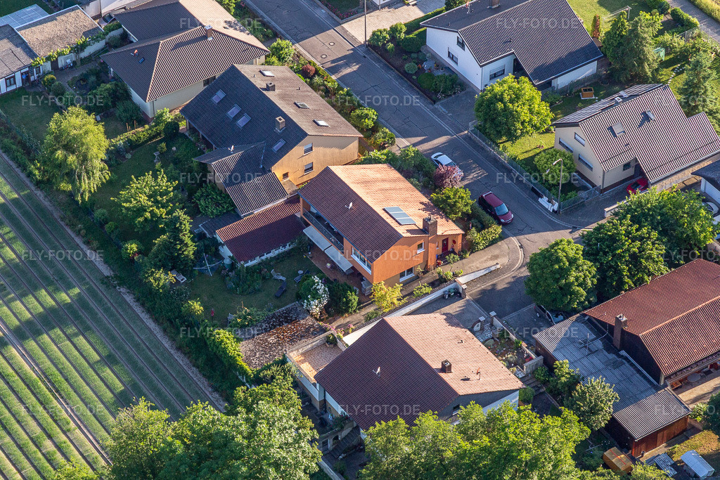 Luftbild: Waldstr im Ortsteil Hayna in Herxheim im Bundesland Rheinland-Pfalz in Deutschland. Foto: IMG_115097.jpg vom 13.06.2019 durch Werner Riehm/FLY-FOTO.de