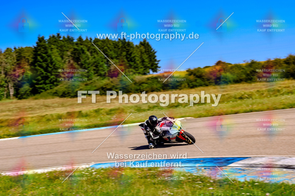 016-2775 | Hier findet Ihr Bilder von Touristenfahrten auf der Nürburgring Nordschleife oder von anderen Veranstaltungen die ich besucht habe. Viel Spass beim Durch Schauen 