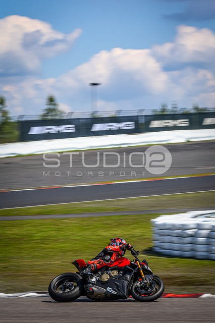 0082-240624_NR-013_82 | Deine Full-Service-Agentur für ✔️Videoproduktionen und ✔️Motorsportfotografie Jetzt Angebot anfragen!