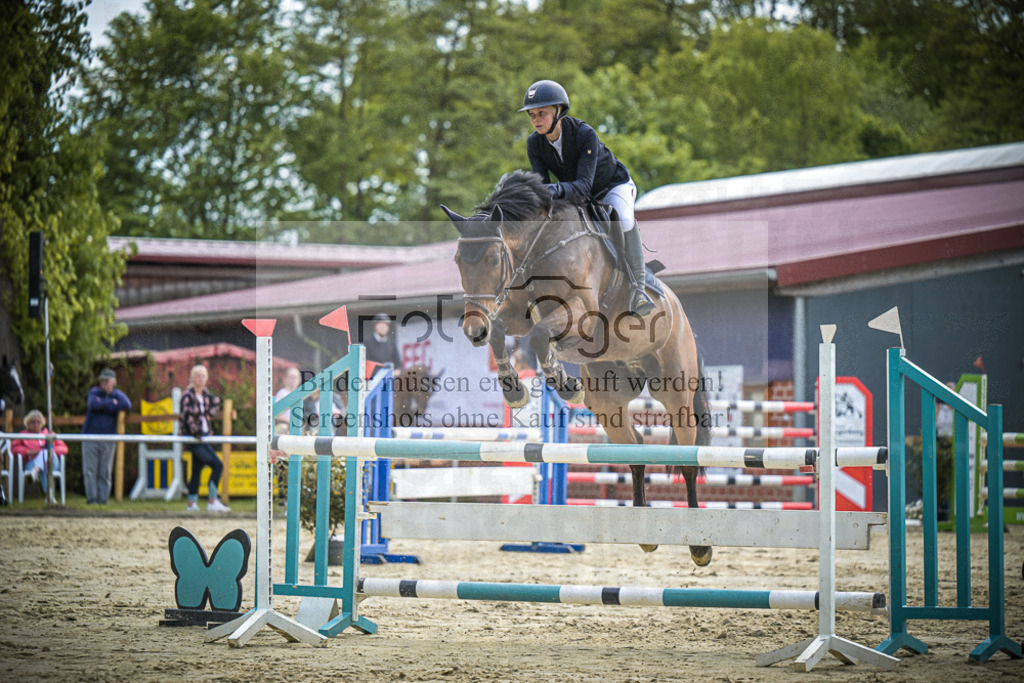 DOS_1930 | Entdecke hochwertige Reitturnierfotos von Foto Oger. Professionell, emotional und authentisch – jetzt Lieblingsmomente im Shop bestellen.Deutschlandweite Turnierfotografie. - Realisiert mit Pictrs.com