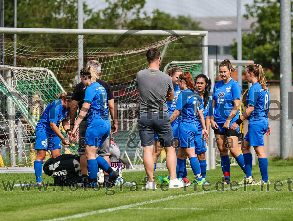 2023-09-03_100_Teamware_Cup_2023 | Oberding, Deutschland, 03.09.2023:
Fußball, TS Teamwear Cup 2023, Vorrunde, FC Schwaig gegen FC Langengeisling, Endergebnis: 

Foto: Christian Riedel / fotografie-riedel.net