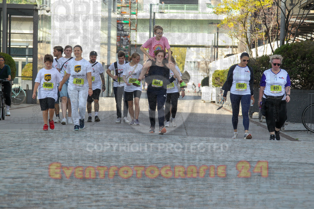 250920_1356_EV4_6890 | Sportfotografie im Rhein-Sieg Kreis, Köln, Bonn, NRW, Rheinland Pfalz, Hessen, etc. Unser Tätigkeitsfeld umfasst den Laufsport vom Volkslauf über den Marathon, Duathlon, Triathon bis zum Ultralauf wie Kölnpfad Ultra oder Schindertrail.