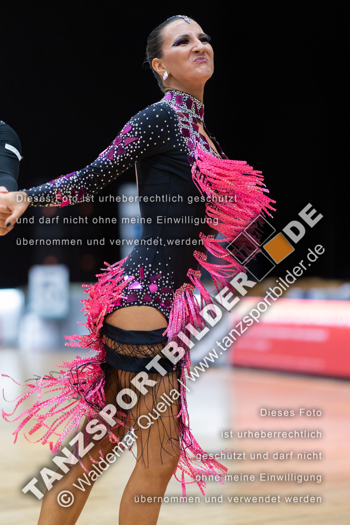 20230114-00491 | Hier finden Sie Tanz Bilder vom Latein und Standard Formationen tanzen. Sportbilder vom Tanzsport. Schöne Fotos und von Weltmeisterschaft, Europameisterschaft, Bundesliga, Regionalliga, Oberliga und Landesliga sowie von GOC Stuttgart, DanceComp, WM Bremen