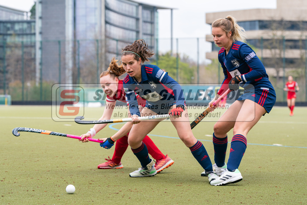 HK_20230416_901643 | 1. Bundesliga Damen Düsseldorfer HC - Rot-Weiss Köln am 16.4.2023 DHC Düsseldorf, Düsseldorf , Clara Ycart ( Düsseldorfer HC #10 ) , Luca Scheuten ( Düsseldorfer HC #20 )