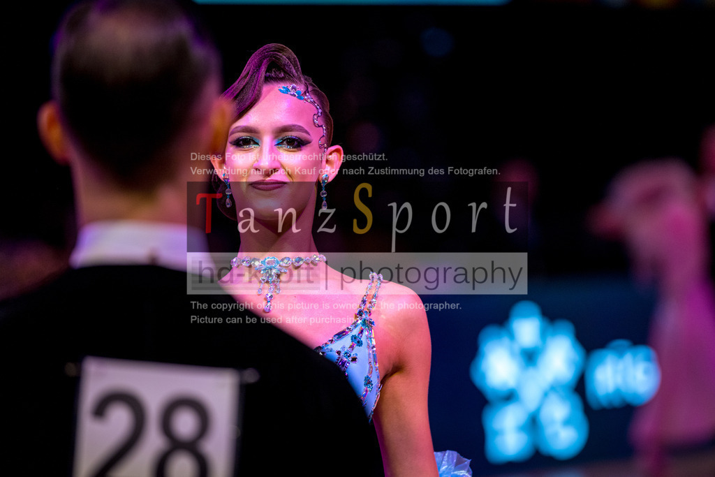 20251212_WDSF_World_Ch_Cup_RS-Std_0767-2 | Tanzsportbilder, Standardtanz, Lateintanz, WDSF, DTV, LTVB, dancecomp, goc, hessen tanzt, blaues band der spree, walzer, tango, wiener walzer, slowfox, quickstepp, samba, rumba, cha-cha-cha, paso doble. jive, hd-kroft photography, turniertanzsport
