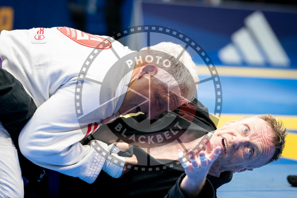 20240125PBB01581 | Fighters compete during the sixth day of the Brazilian Jiu-jitsu European Championship of the IBJJF in Paris, France, on January 25, 2024.