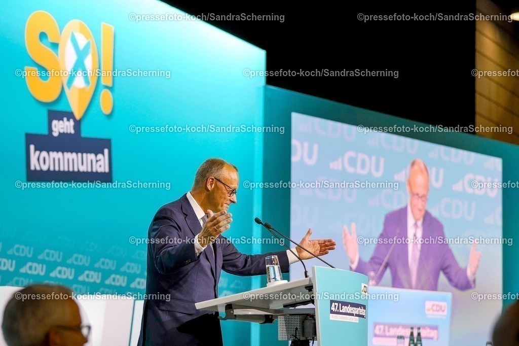 xsscx30082501015 | 30.08.2025, xsscx, Bundeskanzler Friedrich Merz der Bundesrepublik Deutschland auf dem 47. Landesparteitag der CDU Nordrhein-Westfalen mit dem Motto - SO! geht kommunal - im World Conference Center in Bonn Nordrhein-Westfalen Deutschland