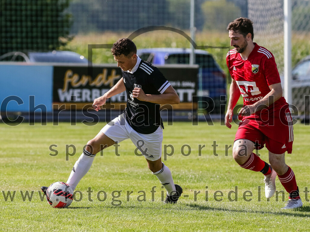 2023-09-10_046_TuS_Oberding_gegen_FC_Hohenpolding | Oberding, Deutschland, 10.09.2023:
Fußball, Kreisklasse 2023 / 2024, 6. Spieltag, TuS Oberding gegen FC Hohenpolding, Endergebnis: 1:1

Foto: Christian Riedel / fotografie-riedel.net