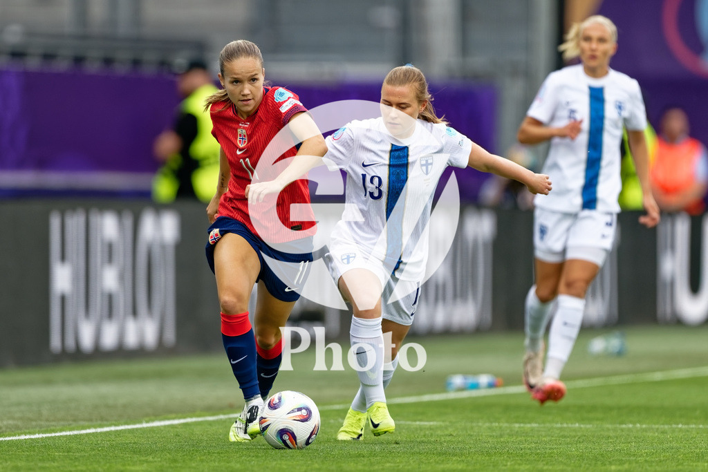 Norway v Finland - UEFA Women's EURO 2025 Group A | SION, SWITZERLAND - JULY 6:  Guro Reiten of Norway (L) and Oona Siren of Finland (R) fight for possession during the UEFA Womens EURO 2025 Group A match between Norway and Finland at Stade de Tourbillon on July 6, 2025 in Sion, Switzerland. (Photo by Giuseppe Velletri/Sports Press Photo/Getty Images)