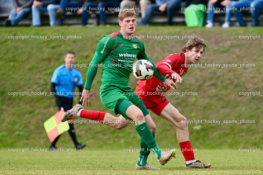 FC ASKÖ Gmünd vs. SV Rapid Lienz | #8 Domenik Steiner FC Gmünd, #3 Valentin Dorer Rapid Lienz, FC ASKÖ Gmünd vs. SV Rapid Lienz, FC ASKÖ Gmünd vs. SV Rapid Lienz am 09.11.2025 in Ferlach (Ballspielhalle Ferlach), Austria, (Photo by Bernd Stefan)