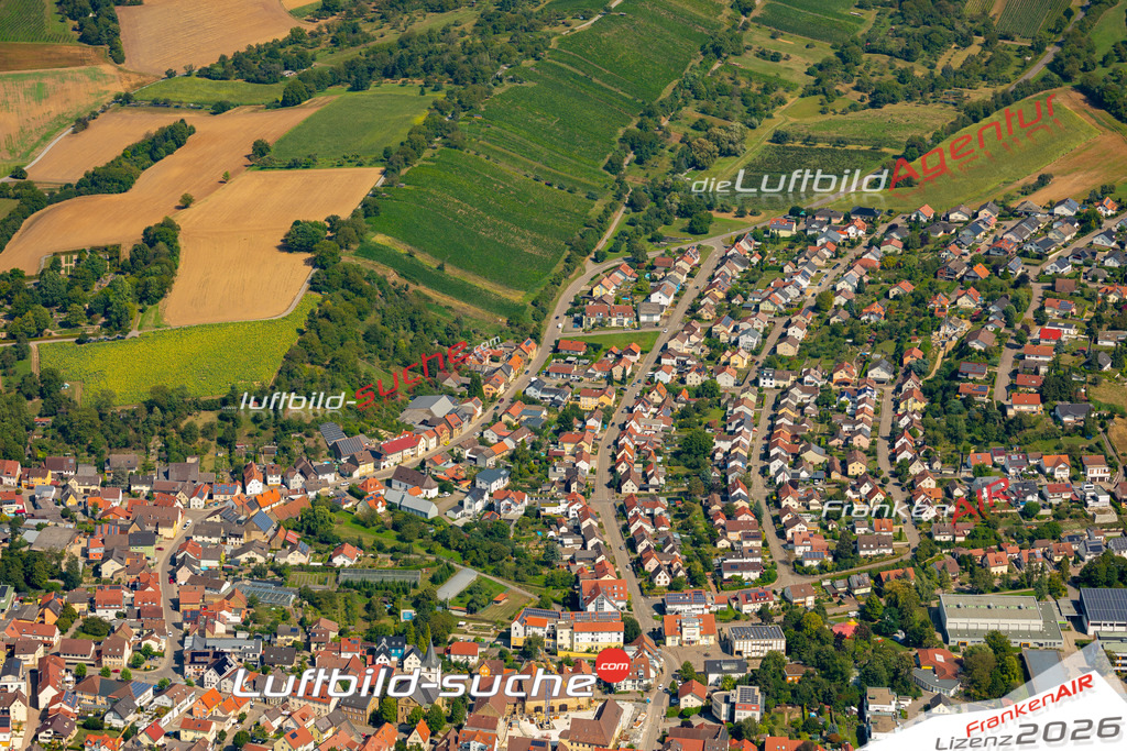 Das Luftbild zeigt :  Sulzfeld - Die Luftaufnahme wurde 2024 vom UL-Flugzeug aus erstellt ( keine Drohne ) - Hochauflösende Luftaufnahme - Für grossformatige Ausdrucke geeignet. Die Geschenkidee !Mit Lizenz und Bildrechte bestellbar