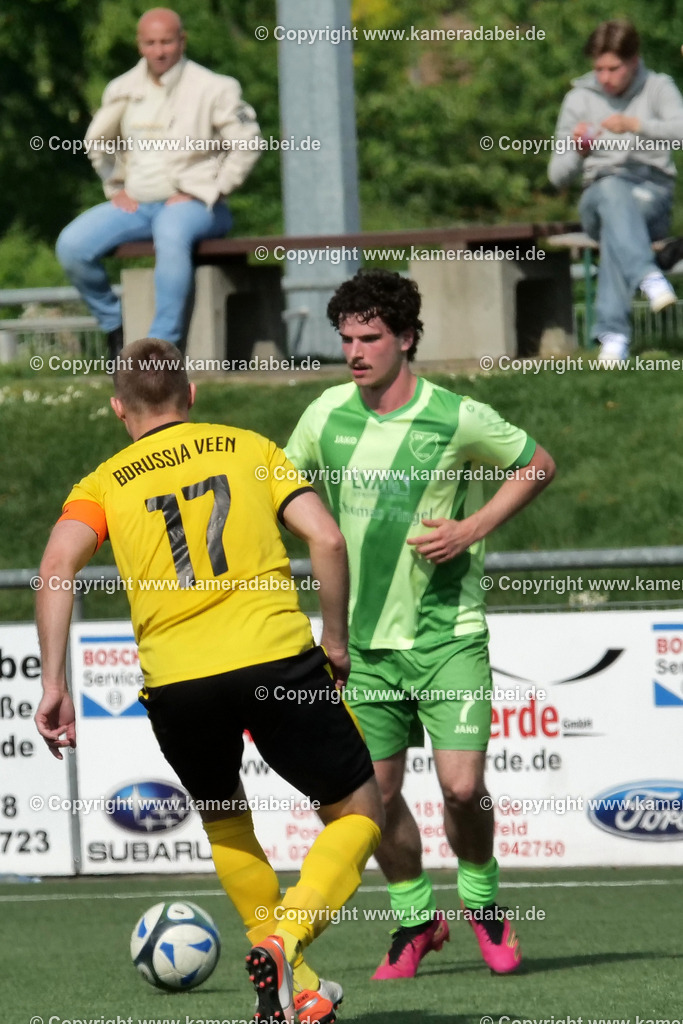 Fußball : Bezirksliga : SV 08/29 Friedrichsfeld - Borusia Veen am 10.05.2026 in Voerde Friedrichsfeld | Fußball : Bezirksliga : SV 08/29 Friedrichsfeld - Borusia Veen am 10.05.2026 in Voerde Friedrichsfeld - Realisiert mit Pictrs.com