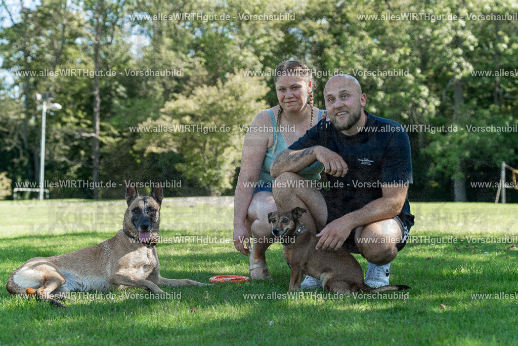 Hundeschwimmen_Volksbad_2026-allesWIRTHgut_Tierfotografie-2609061132-104239-7R509690 | Professionelle Tierfotografie in Mönchengladbach von Daniel Wirth (allesWIRTHgut). Liebevolle & natürliche Bilder von Hunden & Katzen für unvergessliche Erinnerungen.