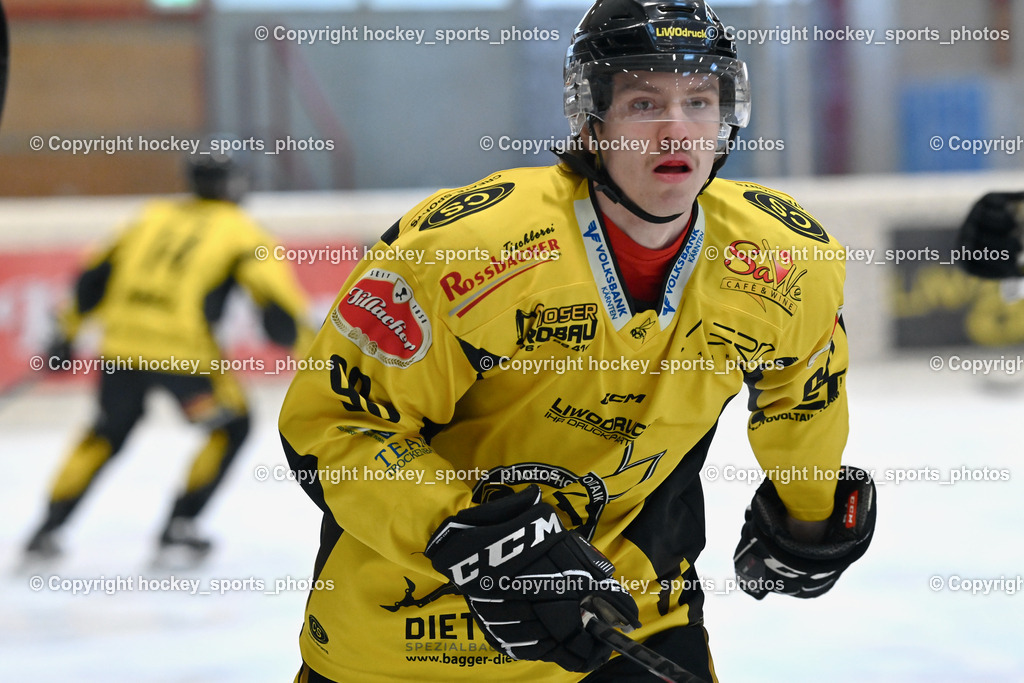 EC Hornets Spittal vs. USC Piraten Velden 18.2.2024 | #90 Ogertschnig Joshua EC Hornets Spittal, EC Hornets Spittal vs. USC Piraten Velden 18.2.2024, EC Hornets Spittal vs. USC Piraten Velden 18.2.2024 am 18.02.2024 in Spittal an der Drau (Eissportzentrum Spittal), Austria, (Photo by Bernd Stefan)