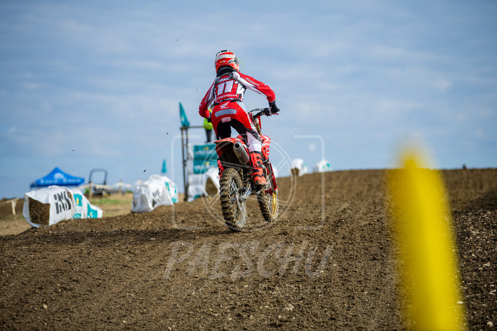 Lady (349) | Paeschuphoto Shop - Wer nicht sucht der auch nicht findet.Ob Motocrossbilder oder von einem besuchtem Spiel, Hauptsache Action. - Realisiert mit Pictrs.com