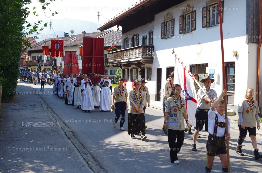 IMGP3591 | fotografiert von Axel PollmannLeonhardi Wallfahrt Benediktbeuern und Murnau, Fronleichnam, Fasching, Landschaft im Loisachtal und Benediktbeuern  - Realisiert mit Pictrs.com