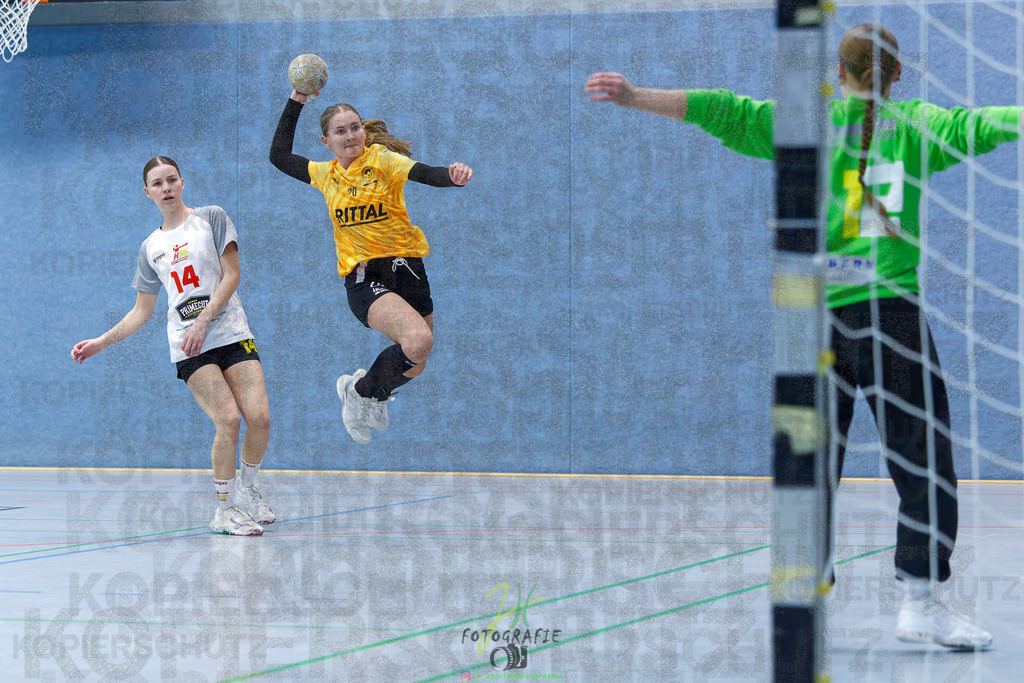 Frauen Oberliga Mitte (HHV); HSG Eibelshausen/Ewersbach - HSG Wettenberg II | Frauen Oberliga Mitte (HHV); HSG Eibelshausen/Ewersbach - HSG Wettenberg II am 13.12.2025 in Steinbrücken (Sporthalle am Hammerweiher)Photo © 2025 - Jörg Heinrich - Realisiert mit Pictrs.com