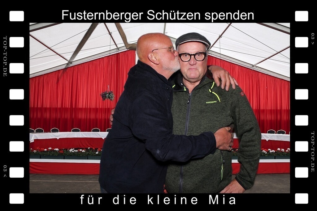 top-top.de 240928-073 | Foto, Video, Fotografie, Videografie, Fotobox, DJ, Discjockey, Musik, Musikbox, Veranstaltung, Photobooth, Amazon, Ebay, Buchtipp, Bestseller, Autor, Verlag, Buch, Wesel, Hamminkeln, NRW, Dinslaken, Rees, Drohne, Hochzeit, Party, Fotobox, Wesel, Fotograf