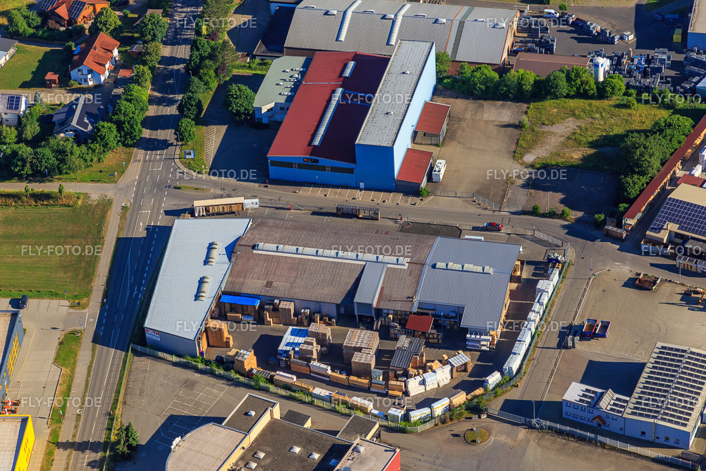 Holzwerk Roth GmbH https://www.roth-paletten.de/ | Luftbild: Holzwerk Roth GmbH https://www.roth-paletten.de/ in Niedereschach im Bundesland Baden-Württemberg in Deutschland. Foto: IMG_149263.jpg vom 29.06.2025 durch Werner Riehm/FLY-FOTO.de - Realisiert mit Pictrs.com