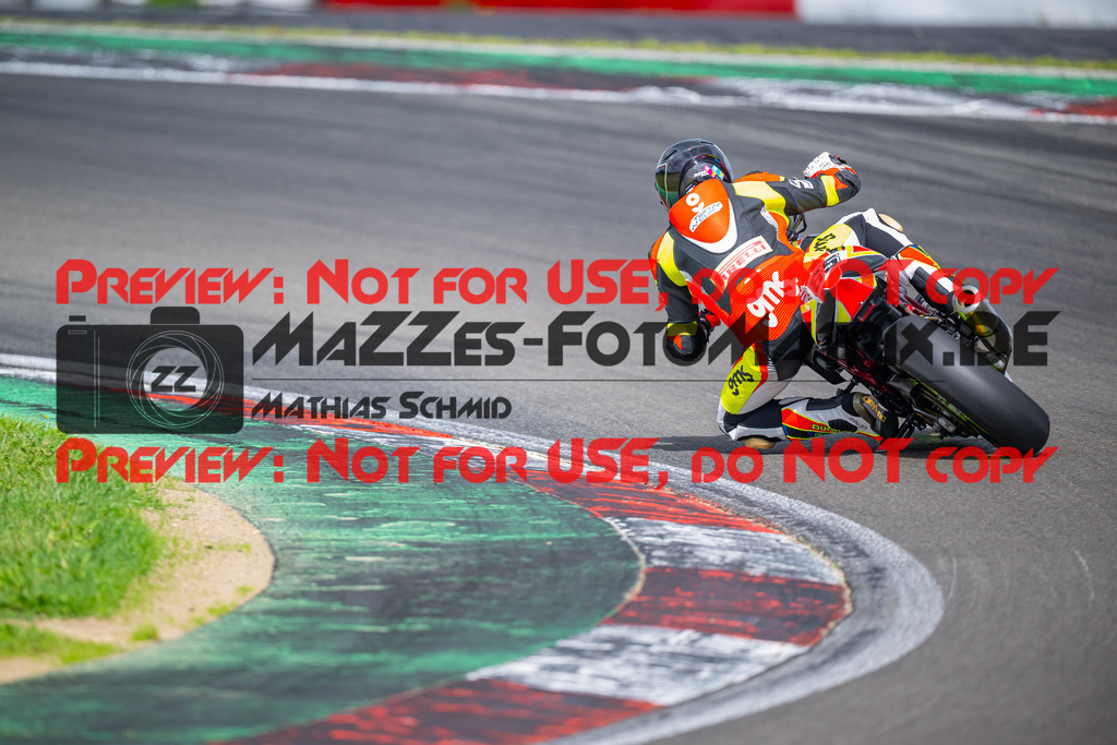 MaZZes-Fotomatrix-20260904-634593 | TWIN