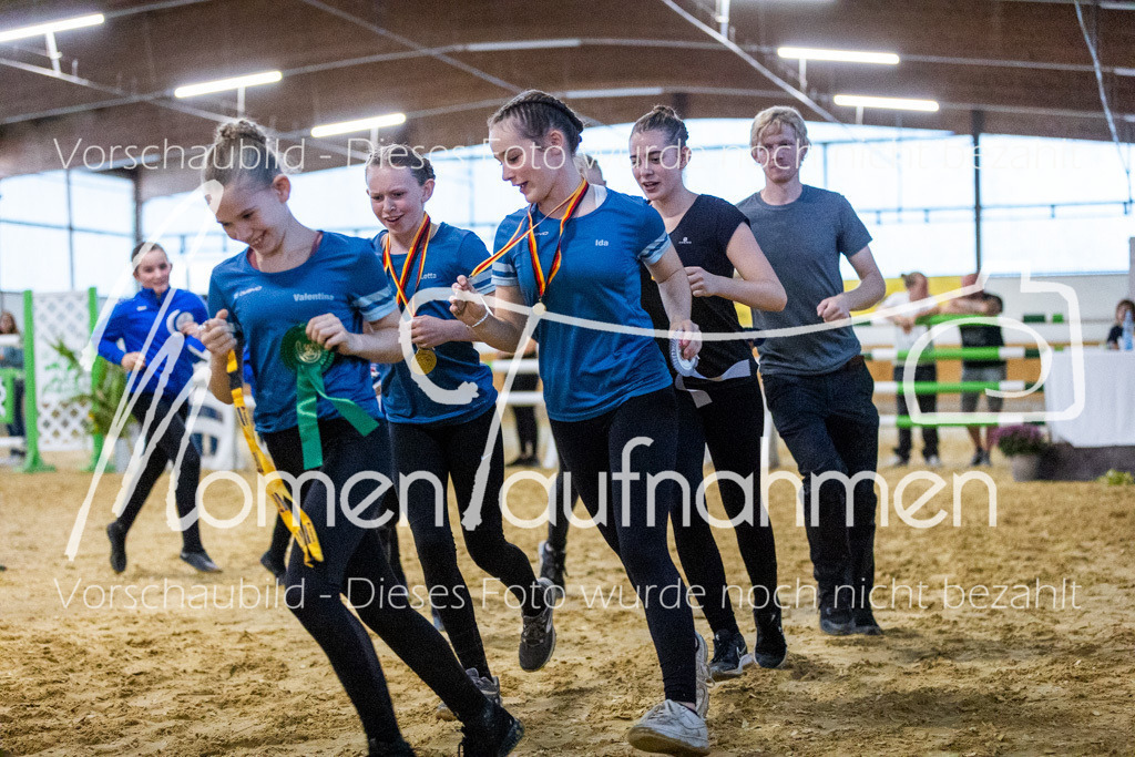 Platzierung5+6+7+NS-032 | MomenTaufnahmen Pferdesportfotos