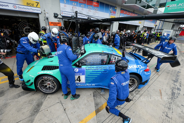 Motorsports / 24 Stunden Nürburgring 2015, Nürburgring-Nordschleife, GER | 24 Stunden Nürburgring 2015, Nürburgring-NordschleifeFoto: Gruppe C GmbH - Realisiert mit Pictrs.com