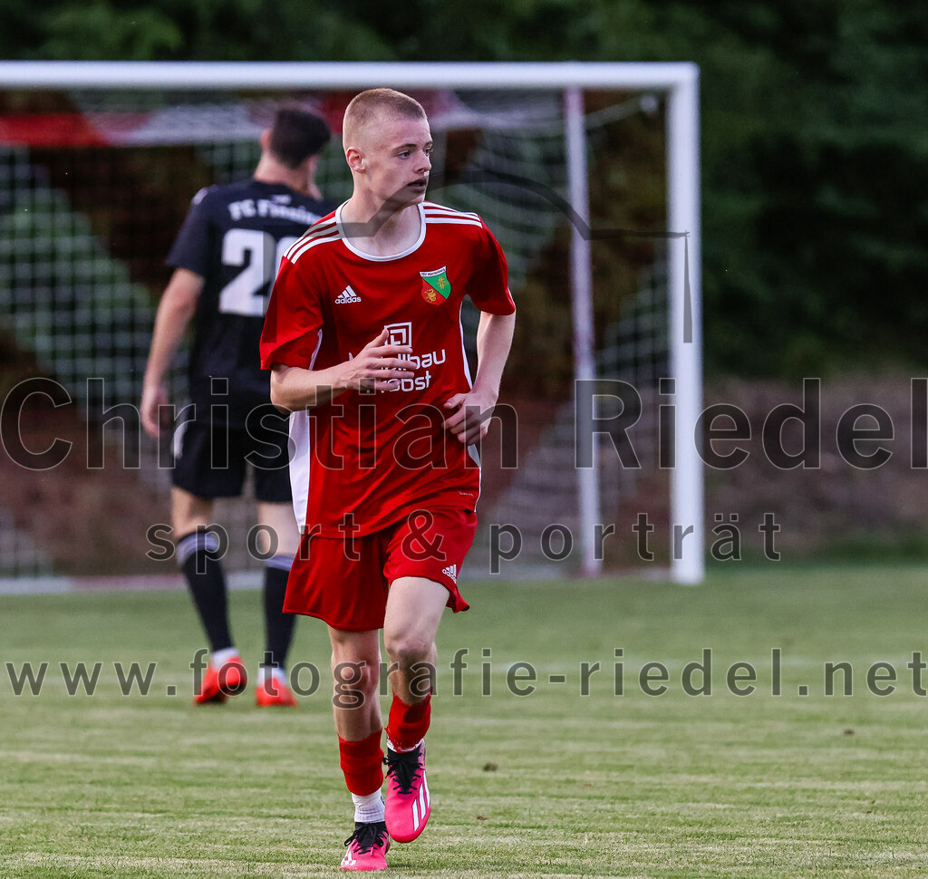 2023-07-20_056_FC_Finsing_gegen_TSV_Wartenberg | Finsing, Deutschland, 20.07.2023:
Fußball, Kreisliga 2023 / 2024, Testspiel, FC Finsing gegen TSV Wartenberg, Endergebnis: 1:0

Luca Neske (TSV Wartenberg, #29)

Foto: Christian Riedel / fotografie-riedel.net