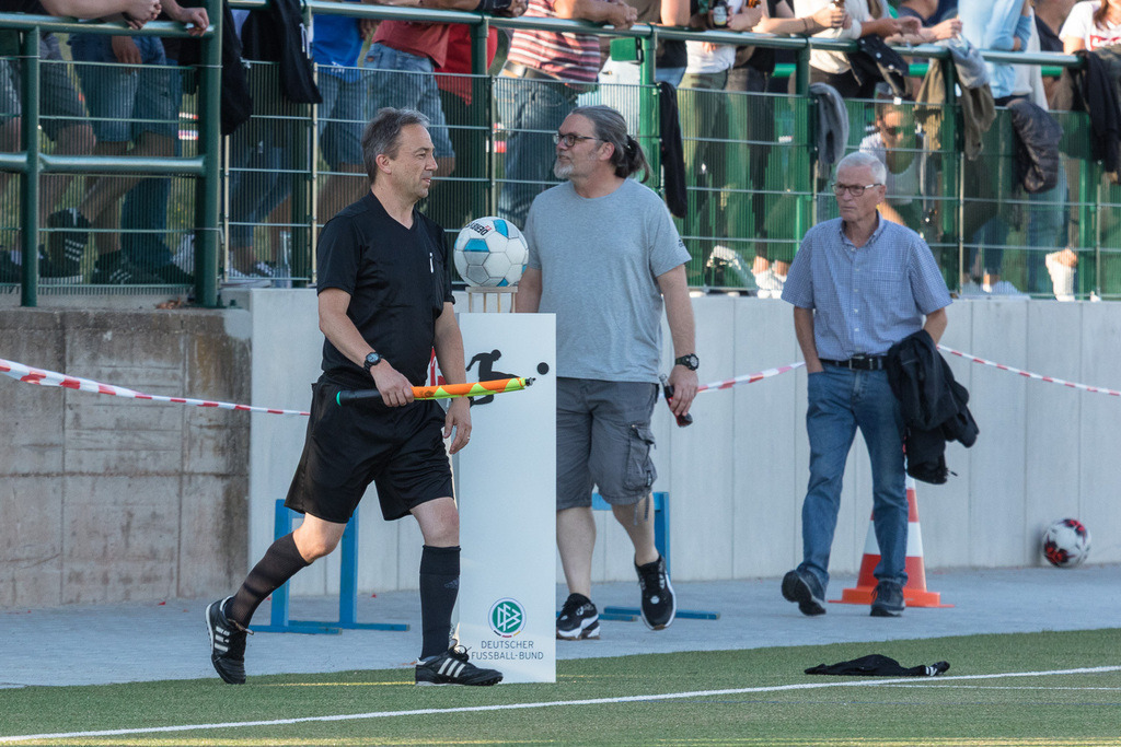 SG Morshausen - FC Karbach | Sportfotografie Hermann-Josef Stoffel - Realisiert mit Pictrs.com