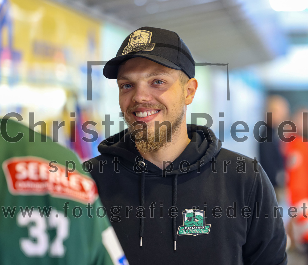 2023-09-10_007_TSV_Erding_gegen_EHC_Klostersee | Erding, Deutschland, 10.09.2023:
Eishockey, Bayernliga 2023 / 2024, Testspiel, TSV Erding gegen EHC Klostersee, Endergebnis: 10:1

Foto: Christian Riedel / fotografie-riedel.net